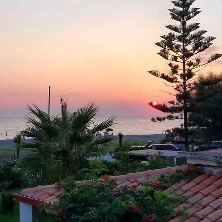 Appartamenti A Pochi Metri Dal Mare Vigoresort Resort *